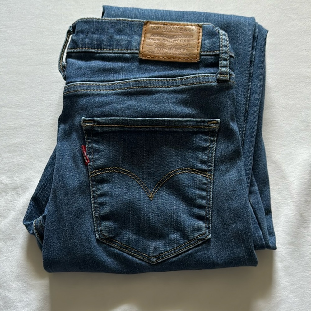 Levi’s 720 High Rise Super Skinny waist 27